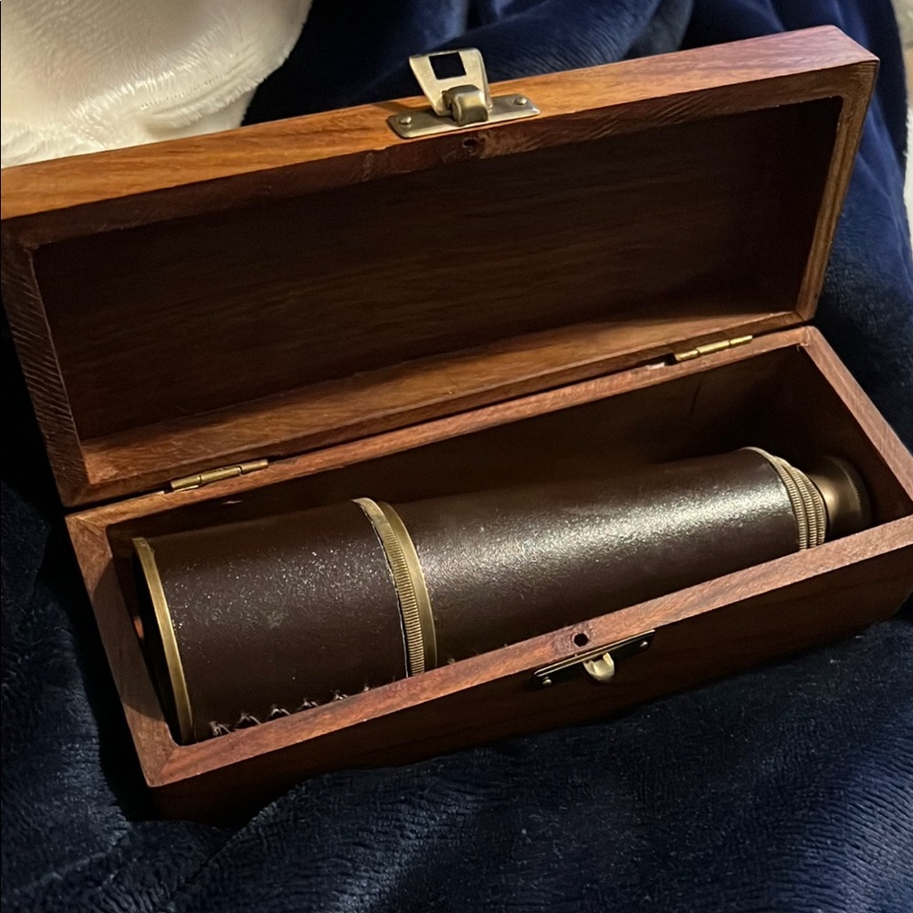 Vintage Maritime Nautical Navy Seaman Brown Telescope Spyglass in Wooden Box
